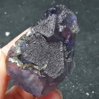 45.2 gNatural svajonė violetinė fluorito grupių mineralinių pavyzdys GYDYMO KRISTALINIS KVARCAS PERLAS