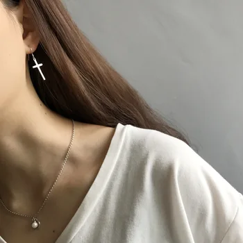 Banga Nekilnojamojo Korėja stiliaus sidabro kryžiumi auskarai taip kryžiaus modeliavimo sidabro auskarai