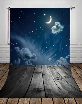 Fotografijos fonas fonas išspausdintas su ryškiai mėnulį naktį danguje ir tamsiai pilka medinių grindų studija naujagimių D-8189